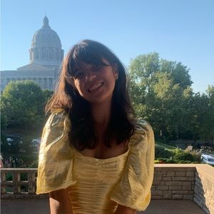 Meet your Posher, Chloe